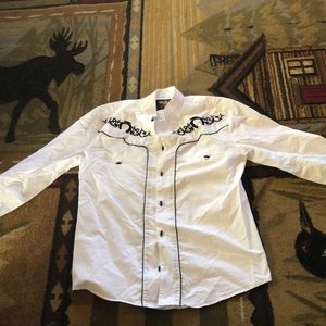 Nice dres shirt that can go with boots